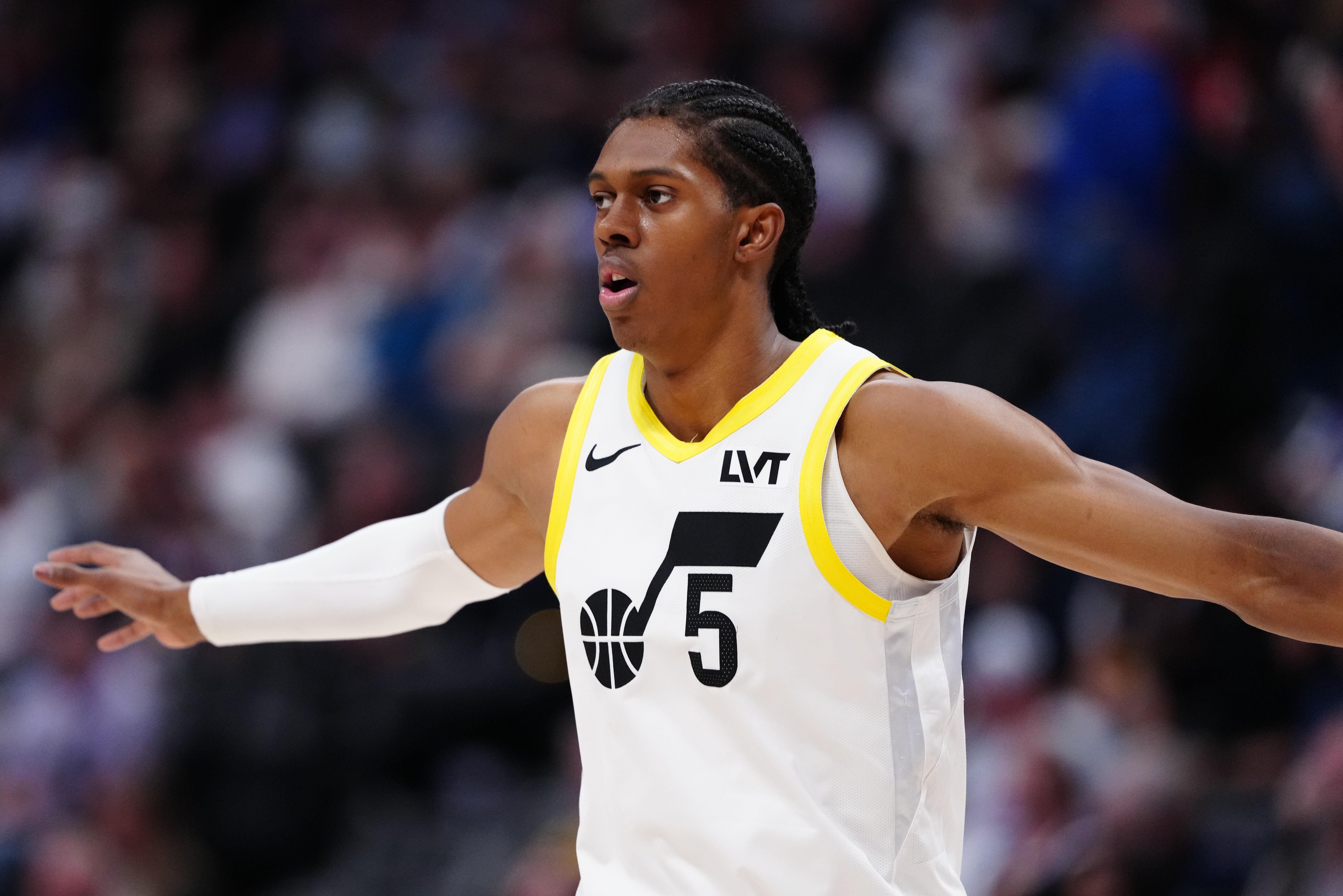 攻守兼备！科迪-威廉姆斯17中8砍并列全场最高22分外加8板4助3断