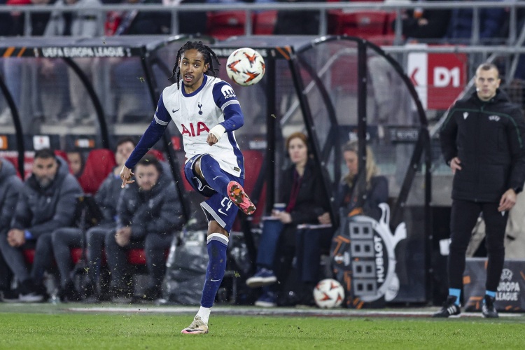 休闲娱乐-续签长约！斯宾塞：新赛季目标是帮助热刺夺冠，我希望继续进步